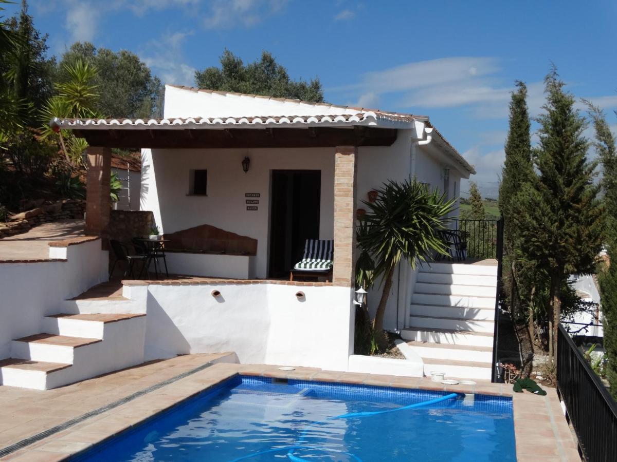 Alojamento de Acomodação e Pequeno-almoço Cortijo Loma León Cutar